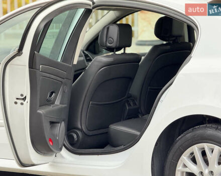 Белый Рено Лагуна, объемом двигателя 2 л и пробегом 246 тыс. км за 7999 $, фото 11 на Automoto.ua