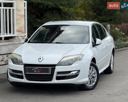 Белый Рено Лагуна, объемом двигателя 2 л и пробегом 246 тыс. км за 7999 $, фото 2 на Automoto.ua