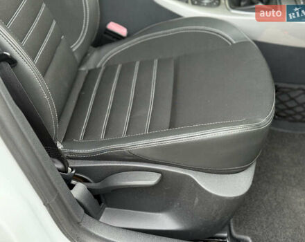 Белый Рено Лагуна, объемом двигателя 2 л и пробегом 246 тыс. км за 7999 $, фото 15 на Automoto.ua