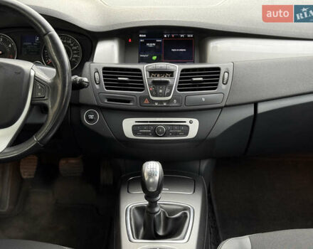 Белый Рено Лагуна, объемом двигателя 2 л и пробегом 246 тыс. км за 7999 $, фото 16 на Automoto.ua