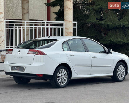 Белый Рено Лагуна, объемом двигателя 2 л и пробегом 246 тыс. км за 7999 $, фото 6 на Automoto.ua