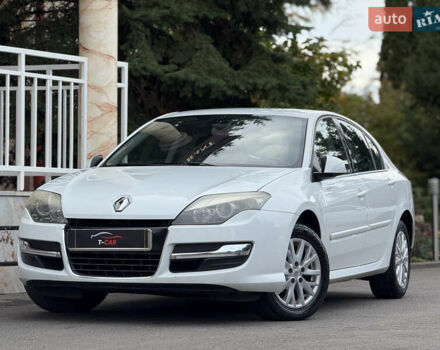 Белый Рено Лагуна, объемом двигателя 2 л и пробегом 246 тыс. км за 7999 $, фото 4 на Automoto.ua