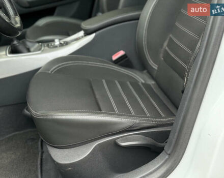 Белый Рено Лагуна, объемом двигателя 2 л и пробегом 246 тыс. км за 7999 $, фото 23 на Automoto.ua