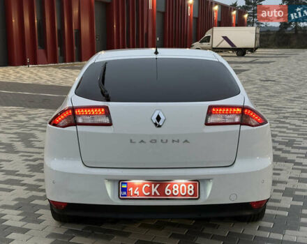 Белый Рено Лагуна, объемом двигателя 1.5 л и пробегом 220 тыс. км за 7500 $, фото 4 на Automoto.ua