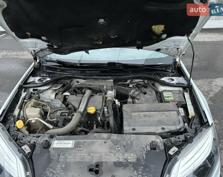 Белый Рено Лагуна, объемом двигателя 1.5 л и пробегом 243 тыс. км за 8400 $, фото 23 на Automoto.ua