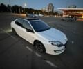 Белый Рено Лагуна, объемом двигателя 1.5 л и пробегом 300 тыс. км за 8000 $, фото 1 на Automoto.ua