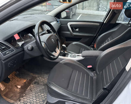 Белый Рено Лагуна, объемом двигателя 1.5 л и пробегом 243 тыс. км за 8400 $, фото 10 на Automoto.ua