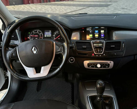 Белый Рено Лагуна, объемом двигателя 1.5 л и пробегом 220 тыс. км за 7500 $, фото 10 на Automoto.ua