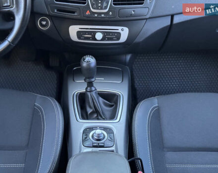 Рено Лагуна 2015 в Коломые на Automoto.ua Белый Рено Лагуна, объемом двигателя 0 л и пробегом 218 тыс. км за 7500 $, фото 49 на Automoto.ua