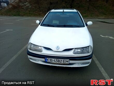 Рено Лагуна 1995 в Конотопе на Automoto.ua Белый Рено Лагуна, объемом двигателя 2.2 л и пробегом 200 тыс. км за 2500 $, фото 1 на Automoto.ua
