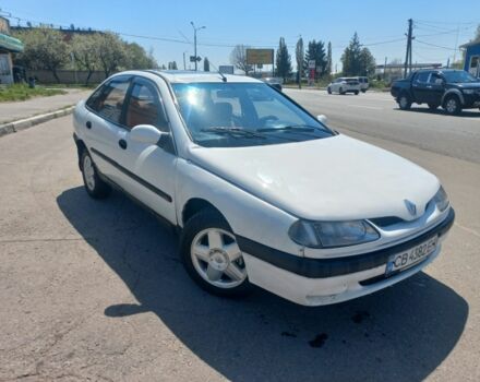 Белый Рено Лагуна, объемом двигателя 2.2 л и пробегом 300 тыс. км за 1257 $, фото 1 на Automoto.ua