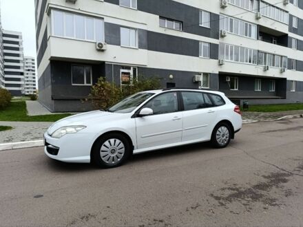 Рено Лагуна 2009 у Харкові на Automoto.ua Білий Рено Лагуна, об'ємом двигуна 1.5 л та пробігом 197 тис. км за 5850 $, фото 1 на Automoto.ua