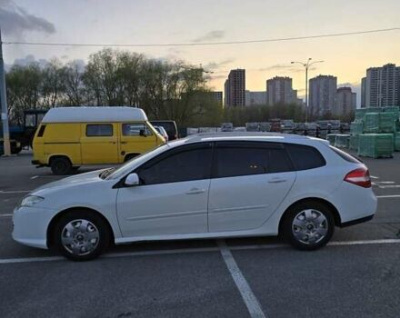 Білий Рено Лагуна, об'ємом двигуна 2 л та пробігом 280 тис. км за 6900 $, фото 1 на Automoto.ua