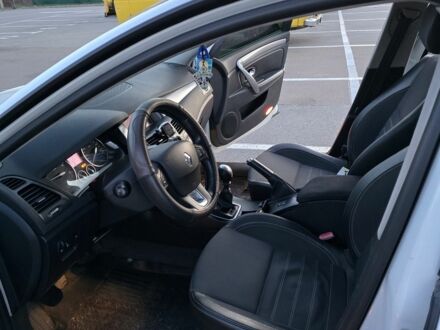 Білий Рено Лагуна, об'ємом двигуна 2 л та пробігом 280 тис. км за 6900 $, фото 1 на Automoto.ua