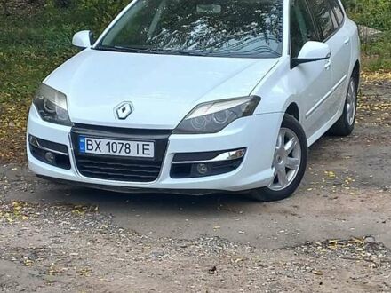 Рено Лагуна 2011 в Хмельницком на Automoto.ua Белый Рено Лагуна, объемом двигателя 2 л и пробегом 274 тыс. км за 6500 $, фото 1 на Automoto.ua