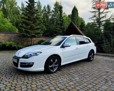 Белый Рено Лагуна, объемом двигателя 1.5 л и пробегом 263 тыс. км за 6600 $, фото 1 на Automoto.ua