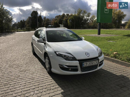 Рено Лагуна 2012 в Чернигове на Automoto.ua Белый Рено Лагуна, объемом двигателя 1.46 л и пробегом 247 тыс. км за 6300 $, фото 1 на Automoto.ua
