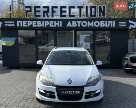 Рено Лагуна 2012 в Черновцах на Automoto.ua Белый Рено Лагуна, объемом двигателя 1.46 л и пробегом 406 тыс. км за 6500 $, фото 1 на Automoto.ua