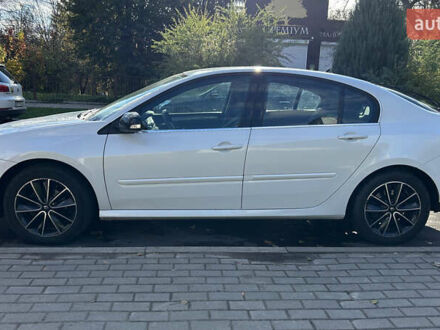 Рено Лагуна 2012 в Житомире на Automoto.ua Белый Рено Лагуна, объемом двигателя 1.46 л и пробегом 328 тыс. км за 7100 $, фото 1 на Automoto.ua