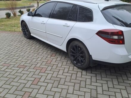 Рено Лагуна 2013 у Новомосковске на Automoto.ua Білий Рено Лагуна, об'ємом двигуна 0 л та пробігом 280 тис. км за 7800 $, фото 1 на Automoto.ua