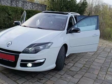 Рено Лагуна 2013 у Чернівцях на Automoto.ua Білий Рено Лагуна, об'ємом двигуна 2 л та пробігом 232 тис. км за 9599 $, фото 1 на Automoto.ua