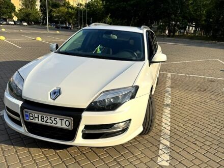 Рено Лагуна 2014 у Одесі на Automoto.ua Білий Рено Лагуна, об'ємом двигуна 1.5 л та пробігом 256 тис. км за 8600 $, фото 1 на Automoto.ua