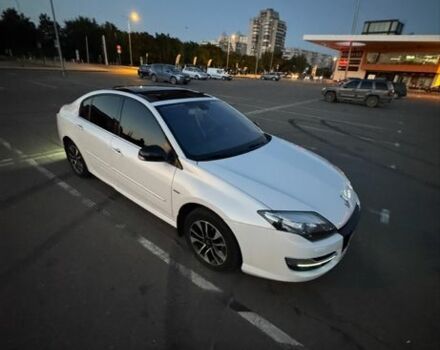 Белый Рено Лагуна, объемом двигателя 1.5 л и пробегом 300 тыс. км за 8000 $, фото 1 на Automoto.ua