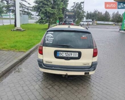 Бежевый Рено Лагуна, объемом двигателя 2.2 л и пробегом 150 тыс. км за 1700 $, фото 5 на Automoto.ua