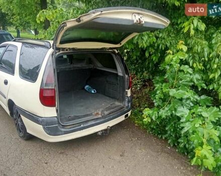 Бежевый Рено Лагуна, объемом двигателя 2.2 л и пробегом 150 тыс. км за 1700 $, фото 9 на Automoto.ua