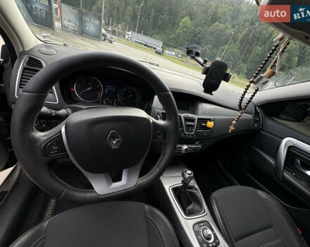 Бежевый Рено Лагуна, объемом двигателя 2 л и пробегом 313 тыс. км за 7100 $, фото 14 на Automoto.ua