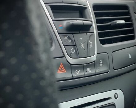 Бежевый Рено Лагуна, объемом двигателя 1.5 л и пробегом 260 тыс. км за 9000 $, фото 12 на Automoto.ua