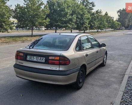 Бежевый Рено Лагуна, объемом двигателя 1.6 л и пробегом 405 тыс. км за 2400 $, фото 3 на Automoto.ua