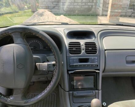 Бежевый Рено Лагуна, объемом двигателя 1.8 л и пробегом 332 тыс. км за 2200 $, фото 9 на Automoto.ua