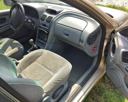 Бежевый Рено Лагуна, объемом двигателя 1.8 л и пробегом 332 тыс. км за 2200 $, фото 5 на Automoto.ua