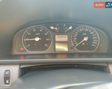 Бежевый Рено Лагуна, объемом двигателя 2 л и пробегом 204 тыс. км за 3650 $, фото 6 на Automoto.ua