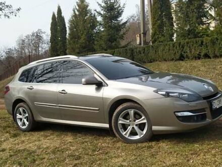 Рено Лагуна 2011 в Ромнах на Automoto.ua Бежевый Рено Лагуна, объемом двигателя 1.46 л и пробегом 220 тыс. км за 8300 $, фото 1 на Automoto.ua