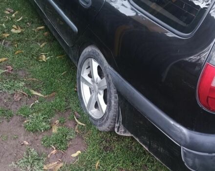 Черный Рено Лагуна, объемом двигателя 2.2 л и пробегом 416 тыс. км за 1500 $, фото 2 на Automoto.ua