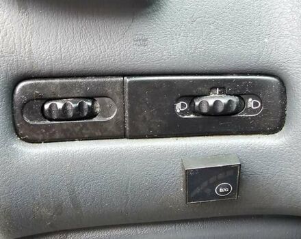 Черный Рено Лагуна, объемом двигателя 2 л и пробегом 200 тыс. км за 1100 $, фото 13 на Automoto.ua