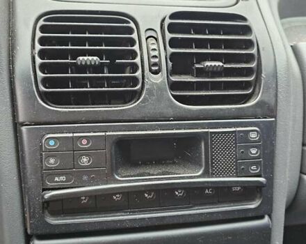 Черный Рено Лагуна, объемом двигателя 2 л и пробегом 200 тыс. км за 1100 $, фото 16 на Automoto.ua