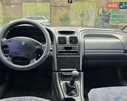 Черный Рено Лагуна, объемом двигателя 2 л и пробегом 200 тыс. км за 1400 $, фото 16 на Automoto.ua