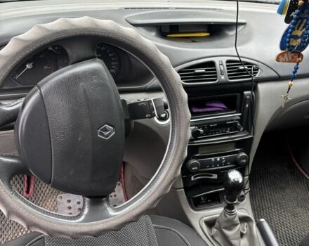 Черный Рено Лагуна, объемом двигателя 1.9 л и пробегом 350 тыс. км за 4000 $, фото 5 на Automoto.ua