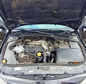 Рено Лагуна 2006 в Луцке на Automoto.ua Черный Рено Лагуна, объемом двигателя 1.9 л и пробегом 267 тыс. км за 4600 $, фото 12 на Automoto.ua