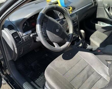 Чорний Рено Лагуна, об'ємом двигуна 2 л та пробігом 254 тис. км за 5200 $, фото 7 на Automoto.ua