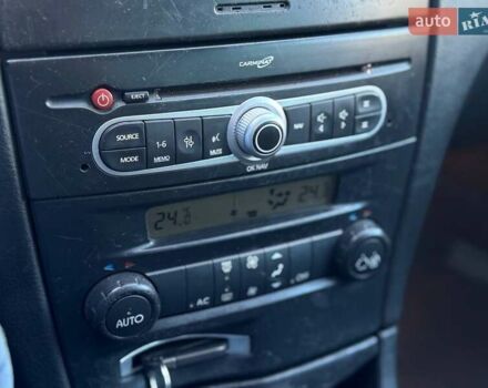 Черный Рено Лагуна, объемом двигателя 1.9 л и пробегом 220 тыс. км за 3700 $, фото 11 на Automoto.ua