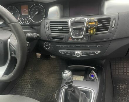 Рено Лагуна 2010 в Стрые на Automoto.ua Черный Рено Лагуна, объемом двигателя 2 л и пробегом 300 тыс. км за 6900 $, фото 7 на Automoto.ua