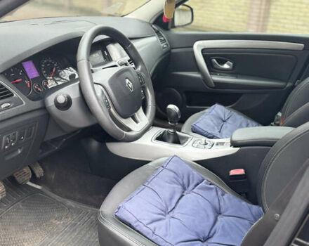 Черный Рено Лагуна, объемом двигателя 1.5 л и пробегом 227 тыс. км за 6800 $, фото 14 на Automoto.ua