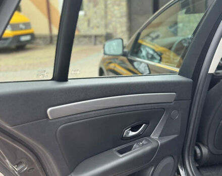 Черный Рено Лагуна, объемом двигателя 1.5 л и пробегом 227 тыс. км за 6800 $, фото 27 на Automoto.ua