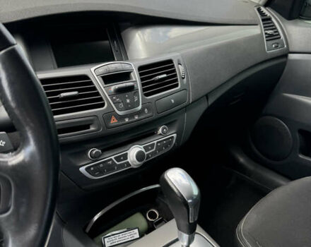 Рено Лагуна 2013 в Киеве на Automoto.ua Черный Рено Лагуна, объемом двигателя 2 л и пробегом 370 тыс. км за 8700 $, фото 5 на Automoto.ua