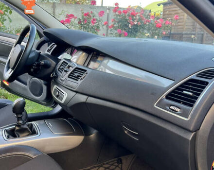 Черный Рено Лагуна, объемом двигателя 2 л и пробегом 224 тыс. км за 9250 $, фото 24 на Automoto.ua