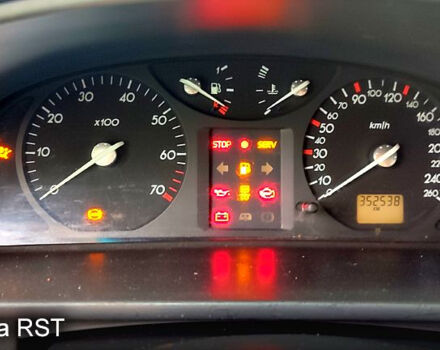 Черный Рено Лагуна, объемом двигателя 2 л и пробегом 352 тыс. км за 3100 $, фото 7 на Automoto.ua